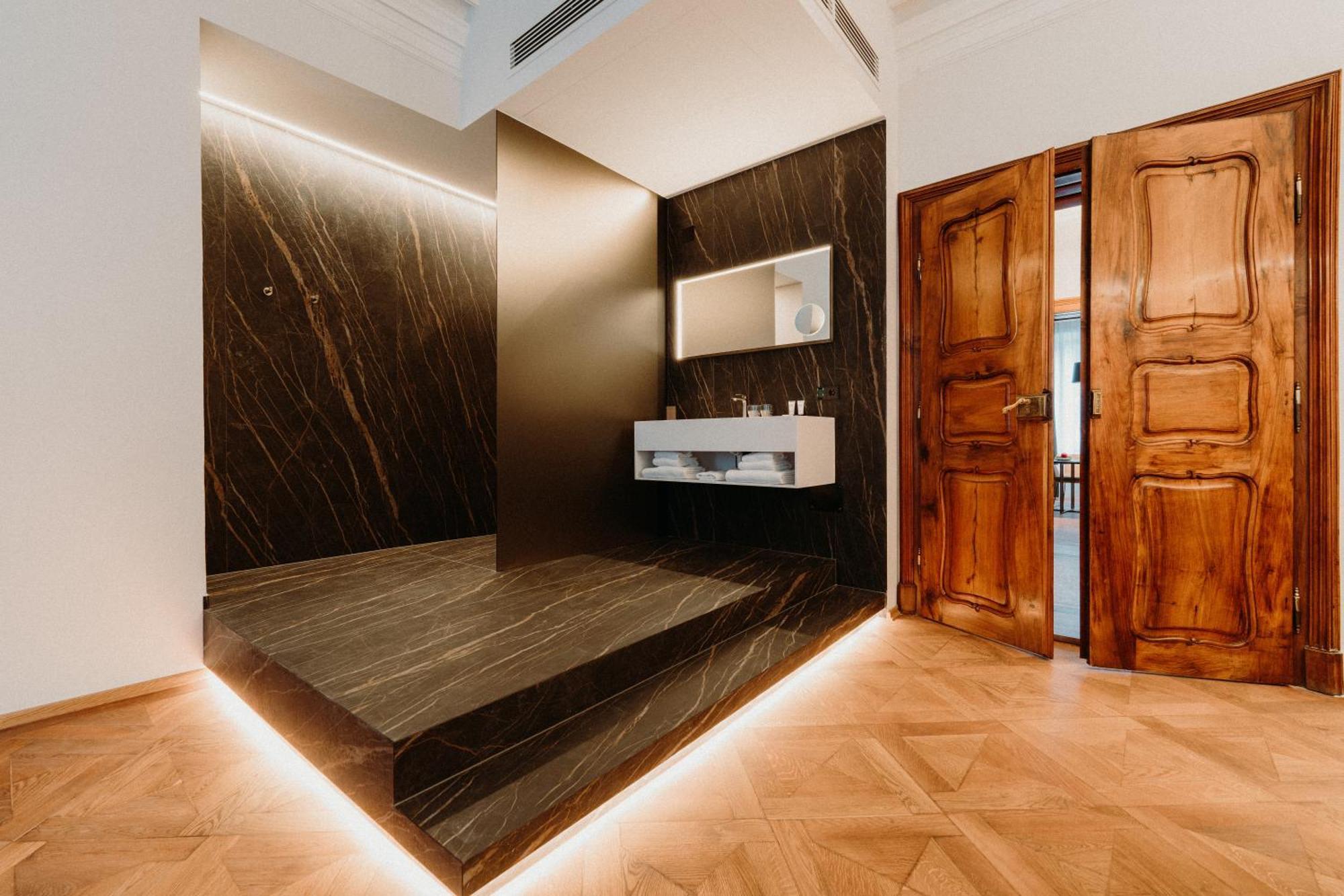 Meta Suites Historic City Living Bolzano Exteriör bild